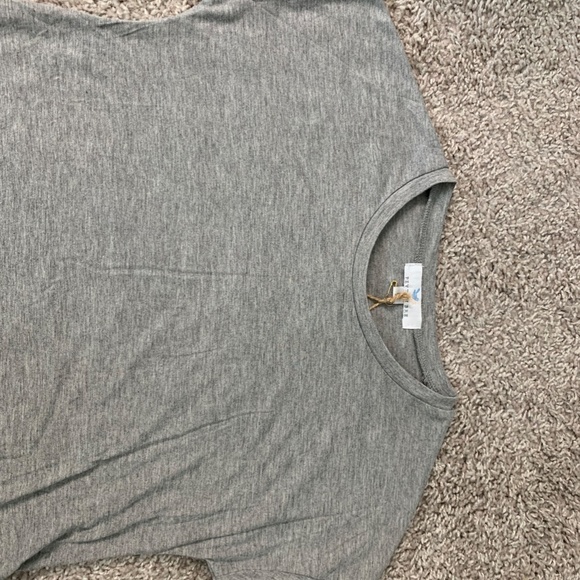 Peyton Bre Ruched with  Side Buttons Top Sizes 12 - Picture 5 of 7